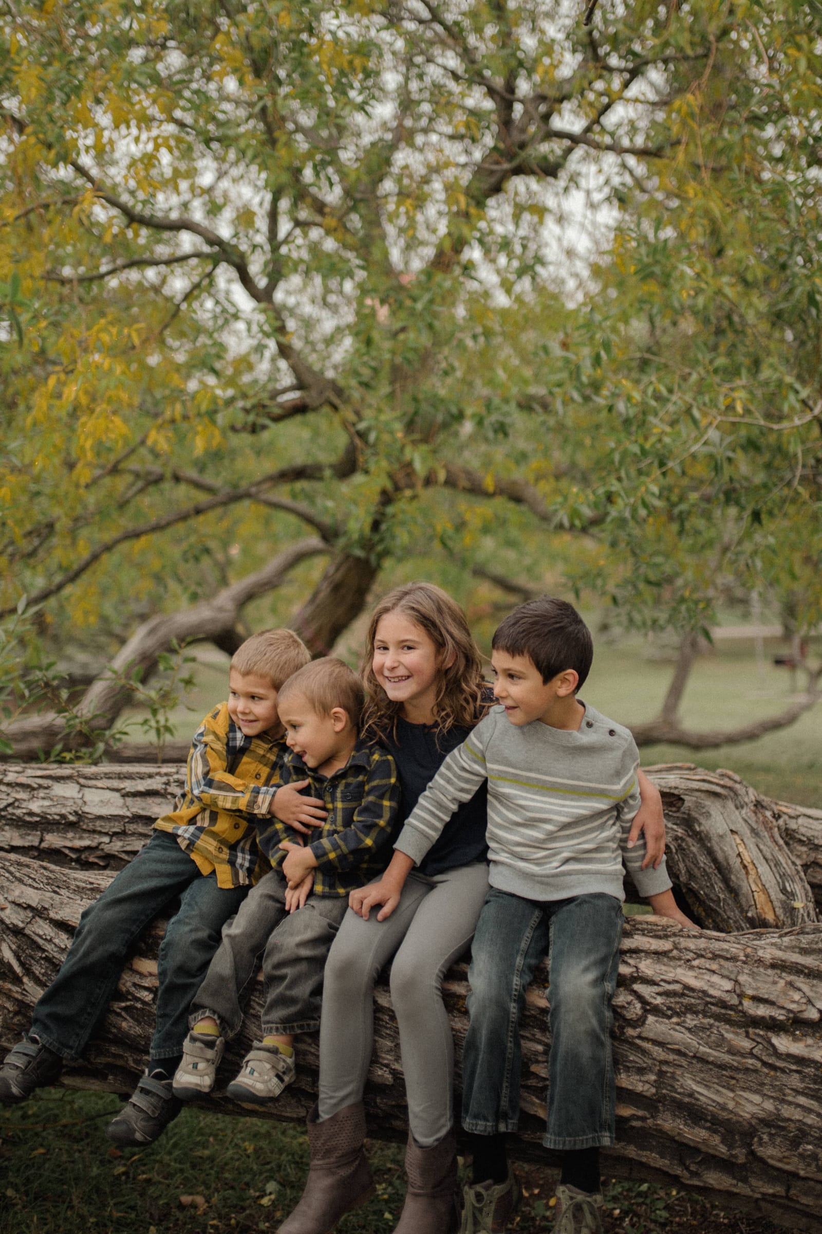 Family photography Edmonton — parents with children