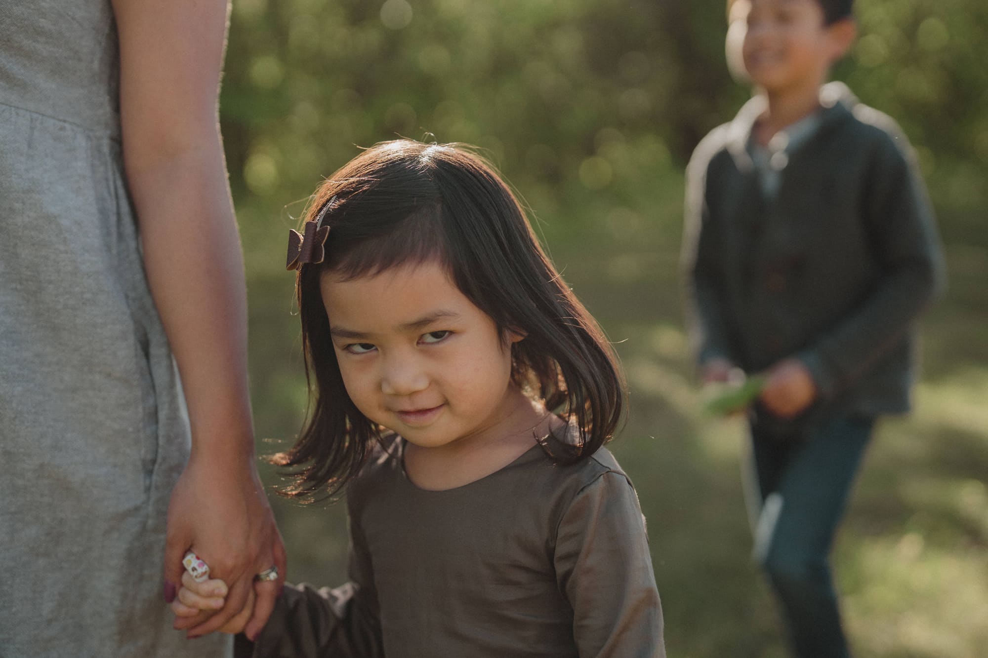 Family photography Edmonton — parents with children